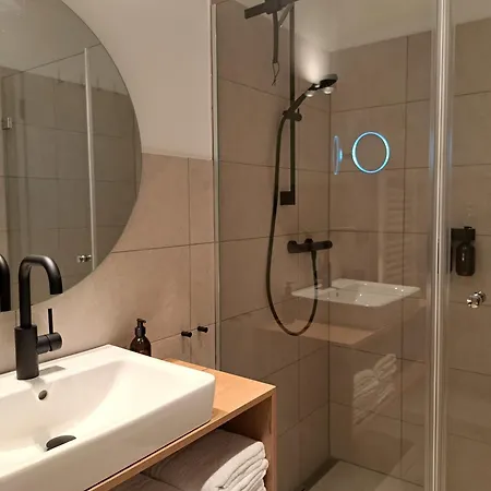 Eck Am 5 Apartament *